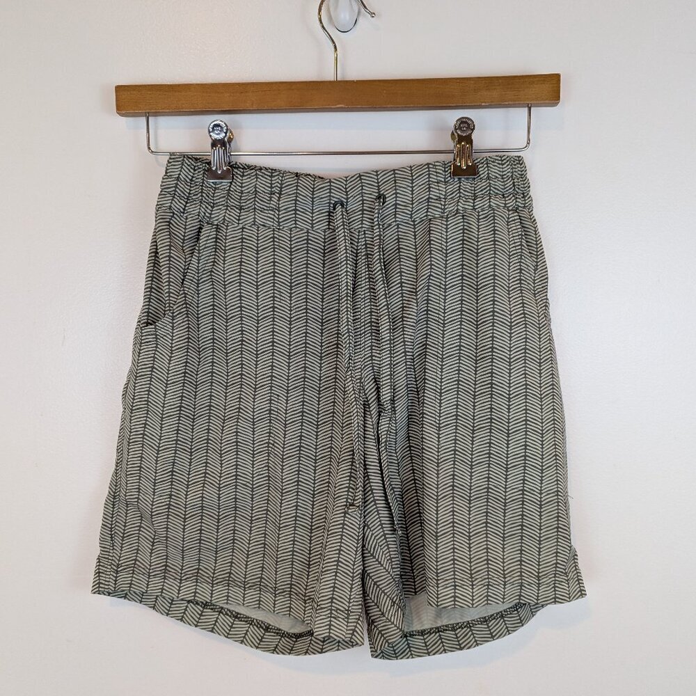 Duluth Trading Co. Pier Genius Board Shorts, Sz XS